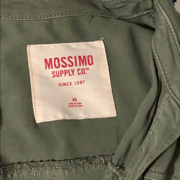 Long sleeve button down top - Picture 3 of 3